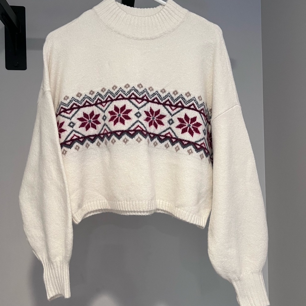 Hollister Cream Sweater with Red Pattern